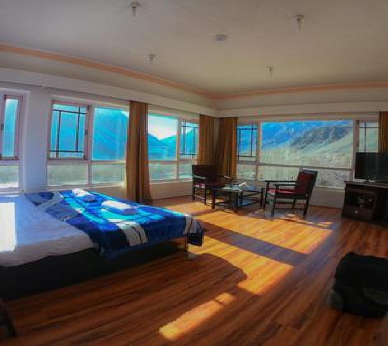 The Nun-Kun Residency Kargil Hotel Exterior foto